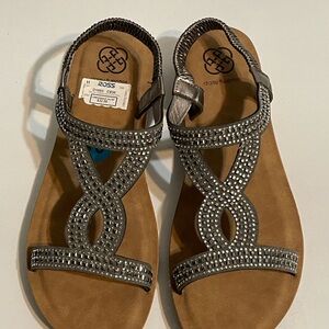 Daisy Fuentes sandals, size 10